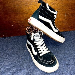 Vans SK8 Hi MTE 1 Boots black/ white cheetah insulated color womens size 7